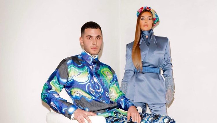 Fai Khadra posando junto a Kim Kardashian en una campaña para Dior