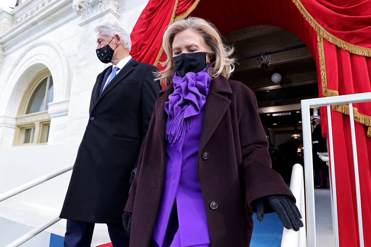 Hillary Clinton vestida de Ralph Lauren en la toma de posesión de Joe Biden
