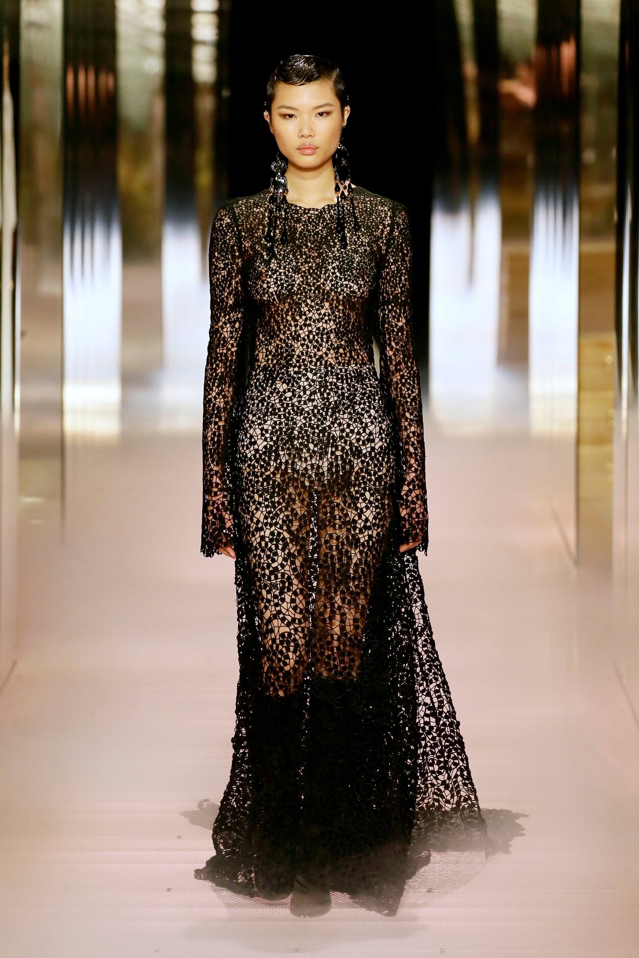 Look 7 de la colección Alta Costura primavera/verano 2021 de Fendi
