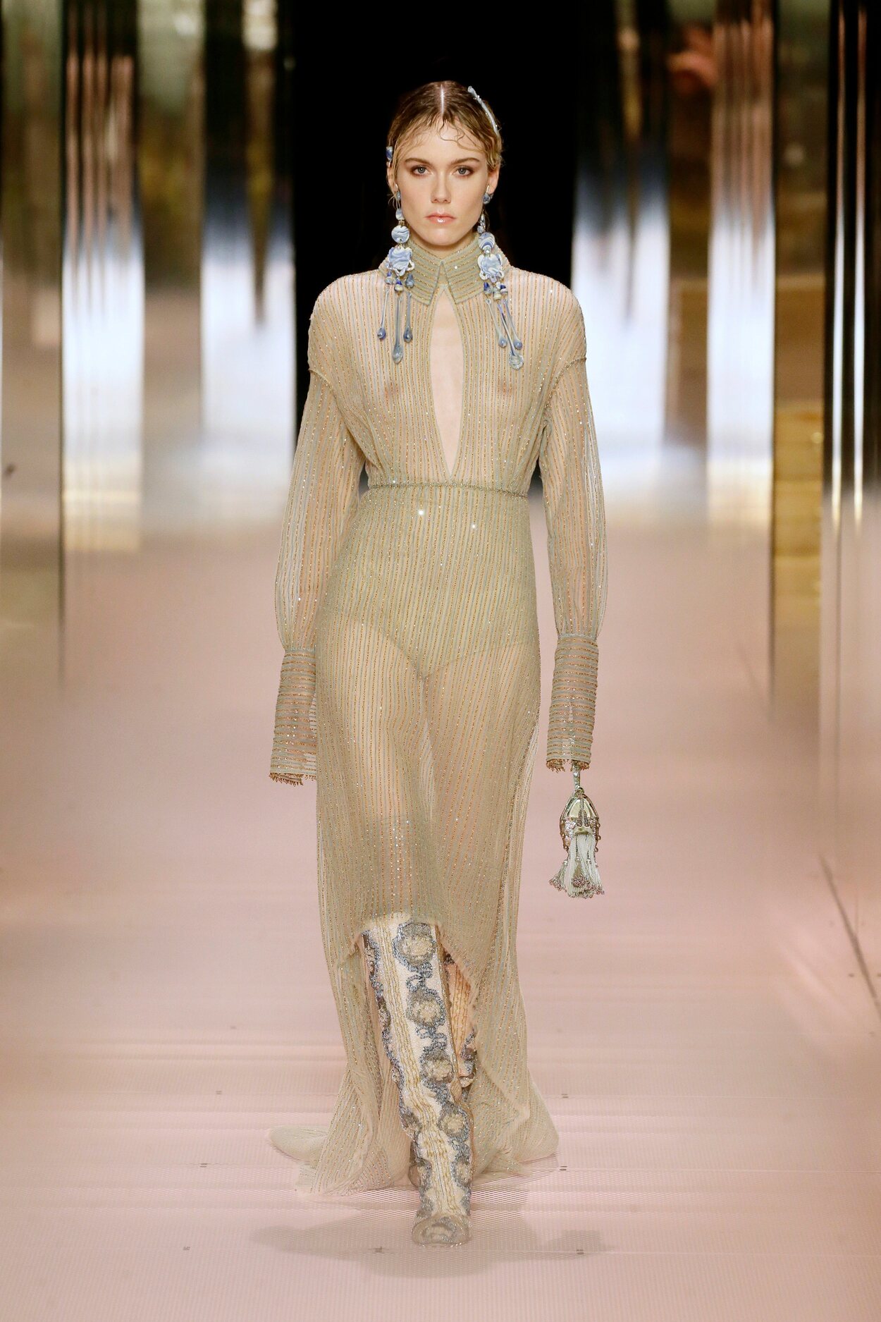 Look 9 de la colección Alta Costura primavera/verano 2021 de Fendi