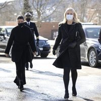Marta Luisa de Noruega, Haakon y Mette-Marit de Noruega en el funeral de Erling Lorentzen