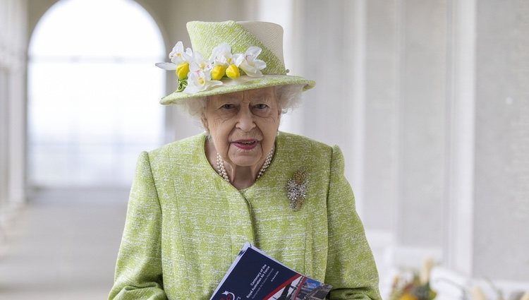 La Reina Isabel acudiendo al primer acto oficial de 2021