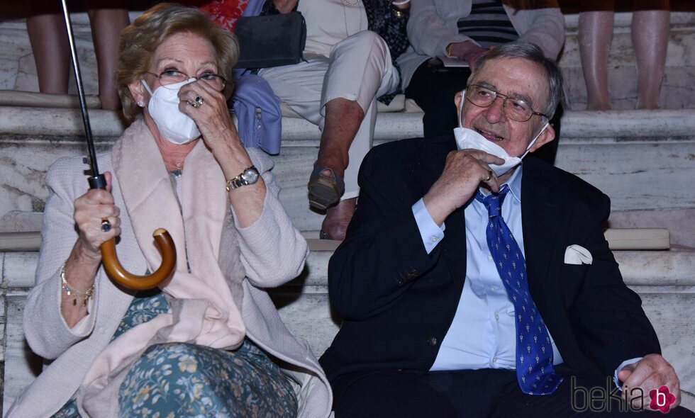 Constantino y Ana María de Grecia en un concierto en el Odeón de Herodes Atticus de Atenas