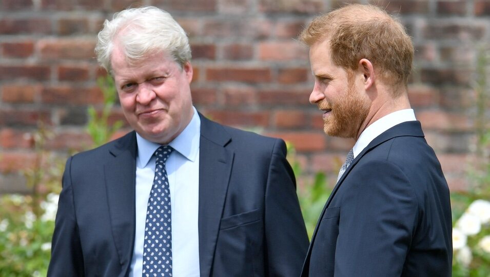El Príncipe Harry y el Conde Spencer en la inauguración de la estatua de Lady Di