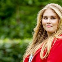 La Princesa Amalia de Holanda en el posado de verano 2021
