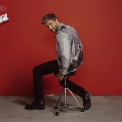 Posado oficial de Pablo Alborán como coach de 'La Voz'