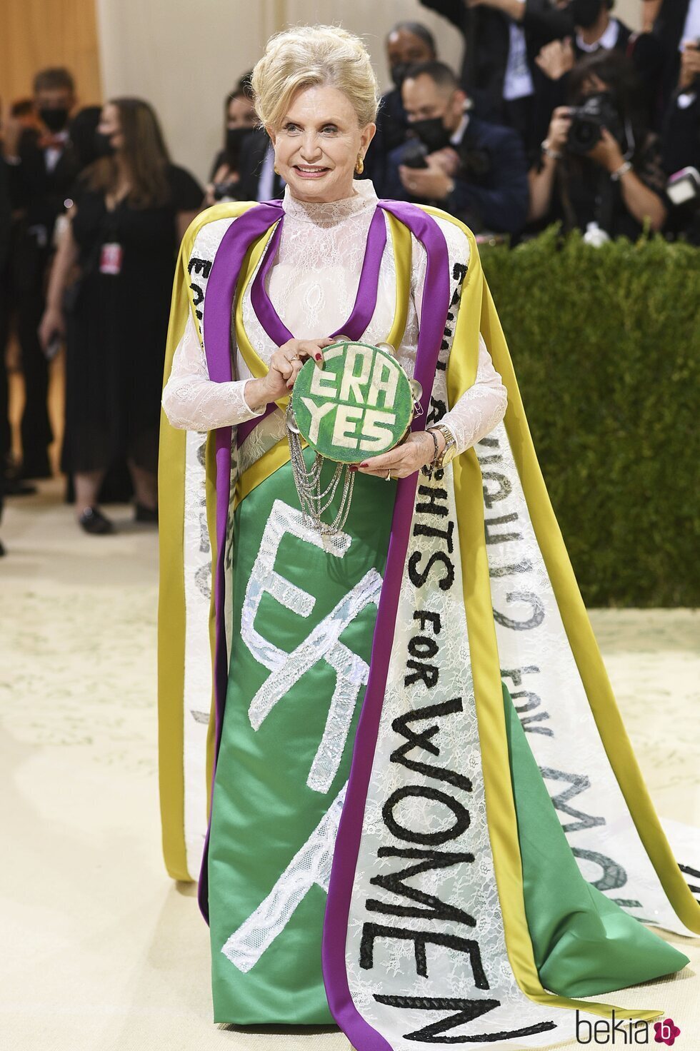 Carolyn Bosher Maloney en la MET Gala 2021