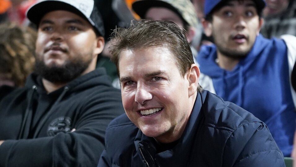 Tom Cruise en un partido de béisbol con su hijo Connor Cruise