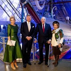 Guillermo Alejandro y Máxima de Holanda y Harald y Sonia de Noruega en el Fram Museum de Oslo