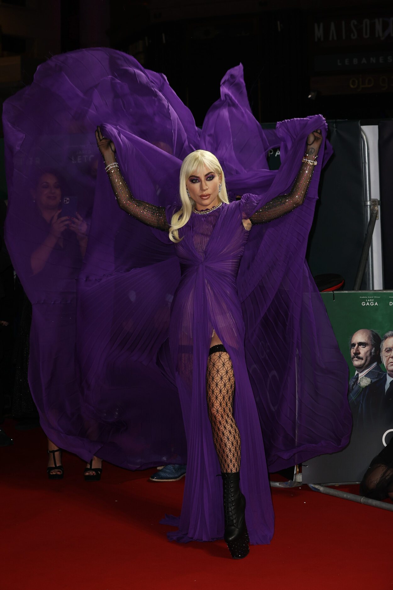 Lady Gaga vestida de Gucci en la premiere de 'House Of Gucci' en Londres