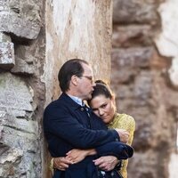 Daniel y Victoria de Suecia, muy cariñosos durante un concierto de hip hop en Suecia