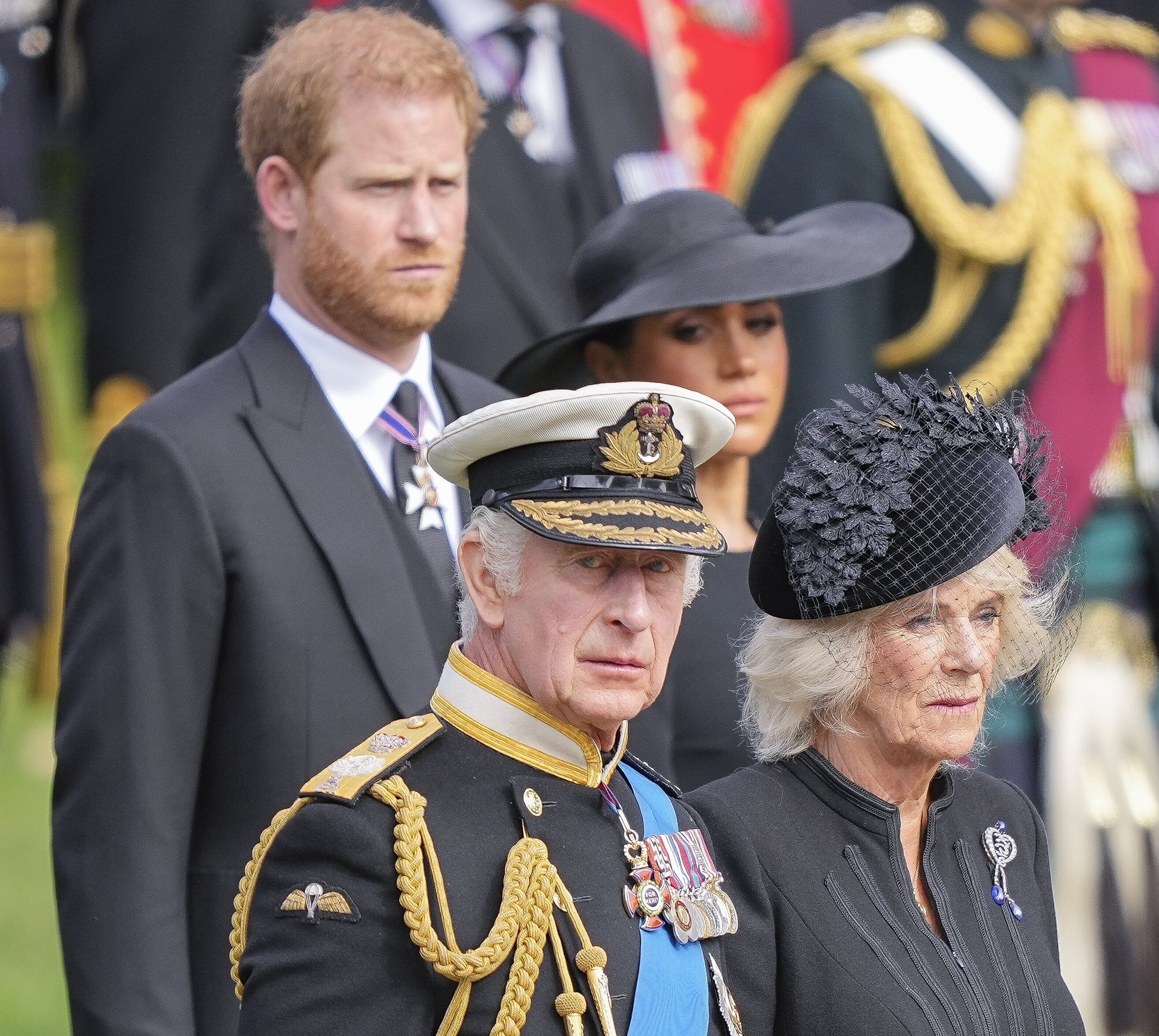 El Príncipe Harry y el Príncipe Guillermo en Windsor antes de la última misa por la Reina Isabel II