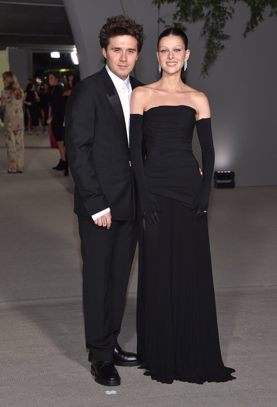 Brooklyn Beckham y Nicola Peltz en la gala del Museo de la Academia de Cine