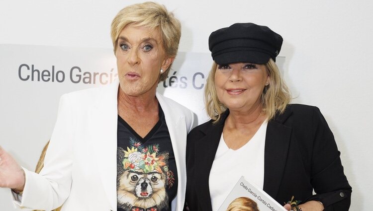 Terelu Campos y Chelo García Cortés en la presentación de 'Sin etiquetas', sus memorias