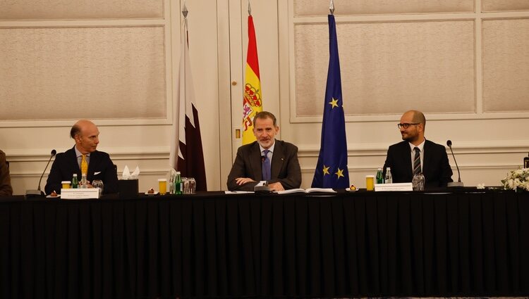El Rey Felipe VI en un encuentro con una representación de empresas españolas en Catar