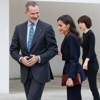 Los Reyes Felipe y Letizia, sonrientes y cariñosos en los Premios Nacionales de Innovación y de Diseño 2022