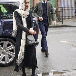 El Príncipe Guillermo y Kate Middleton a su llegada al Centro Musulmán Hayes de Londres