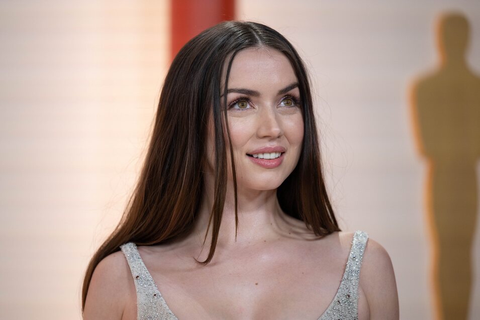 Ana de Armas, espectacular en la alfombra roja de los premios Oscar 2023