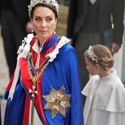 Kate Middleton entrando a la Abadía de Westminster para la Coronación