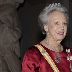Benedicta de Dinamarca con la Tiara Fringe zu Sayn-Wittgenstein-Berleburg la cena de gala por la Visita de Estado de los Reyes de España a Dinamarc