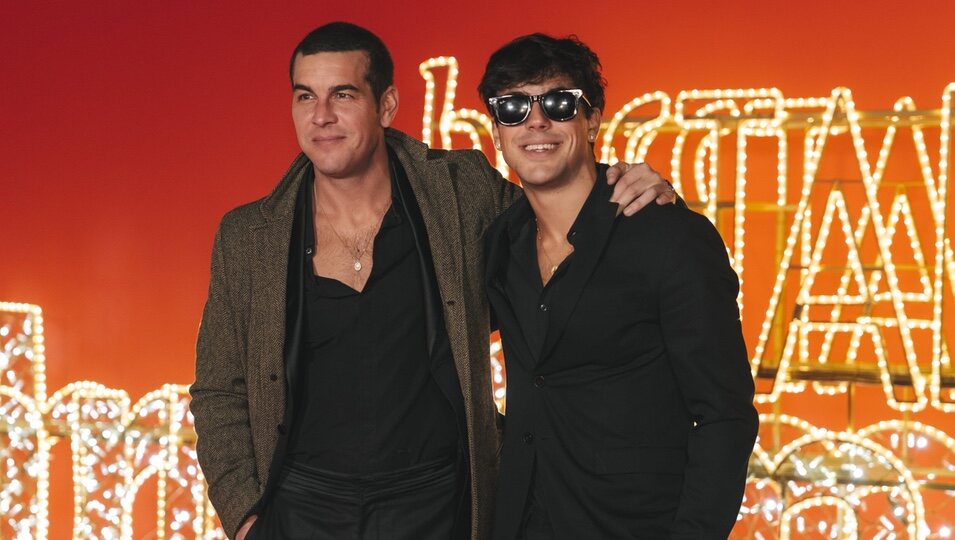 Mario y Óscar Casas en el concierto de Manuel Turizo en el Christmas by Starlite 2023