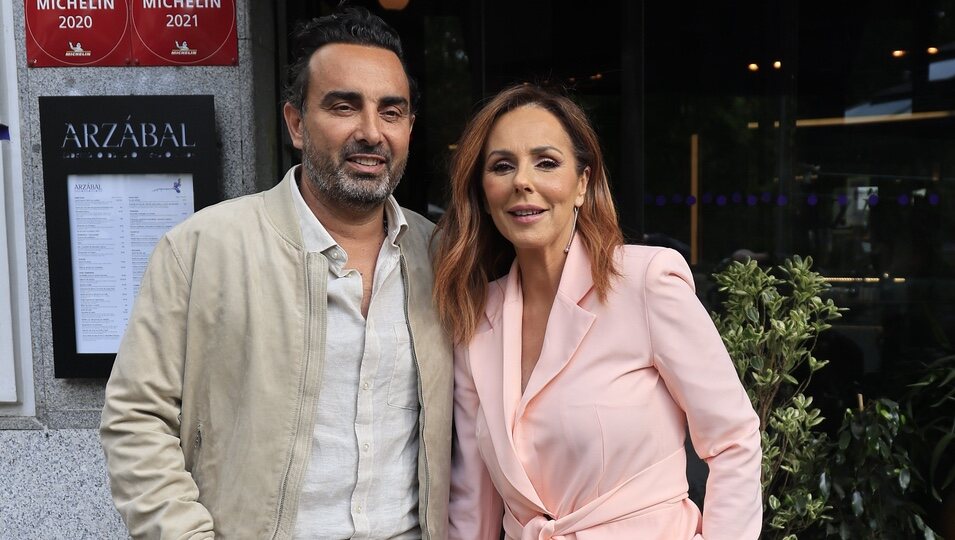 Fidel Albiac celebra junto a Rocío Carrasco su 47 cumpleaños