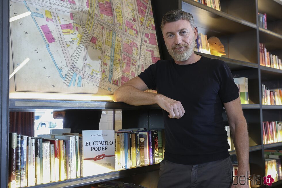 Robert Gavin Bonnar presenta su nuevo libro 'El cuarto poder'