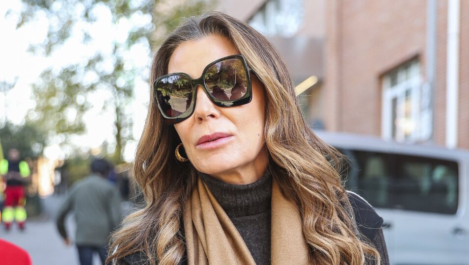 Mar Flores visita a Alejandra Rubio y Carlo Costanzia por el nacimiento de su primer hijo