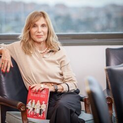 Pilar Eyre en la presentación de su libro 'Señoras bien'