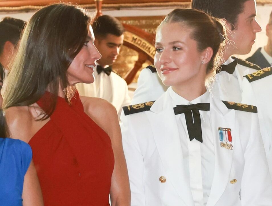 Queen Letizia y la princesa Leonor miran con amor en la recepción en Elcano en Panamá