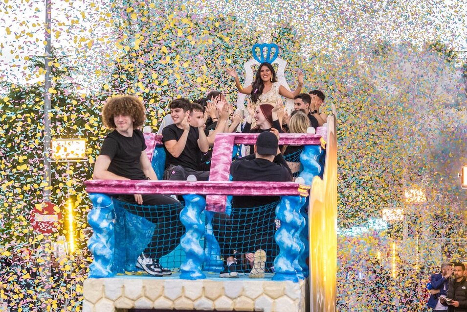 Isa Pantoja en el gran desfile de 'La Familia de la Tele'