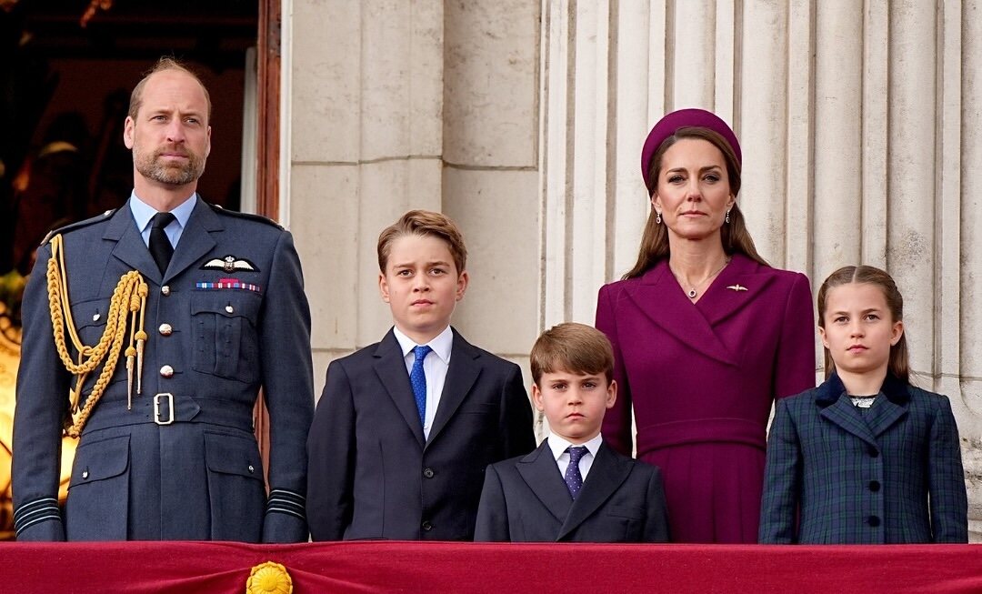 El príncipe Guillermo y Kate Middleton y sus hijos en el 80 aniversario del Día de la Victoria