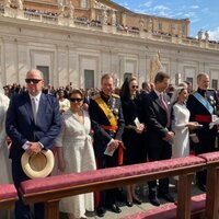 Alberto y Charlene de Mónaco, Enrique y María Teresa de Luxemburgo, Alois y Sophie de Liechtenstein y los Reyes Felipe y Letizia en la misa de inicio del P