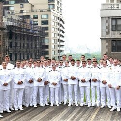 La Princesa Leonor con todos sus compañeros del Juan Sebastián de Elcano en Nueva York