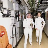 La Princesa Leonor recorriendo las instalaciones de la fragata Blas de Lezo tras su embarque