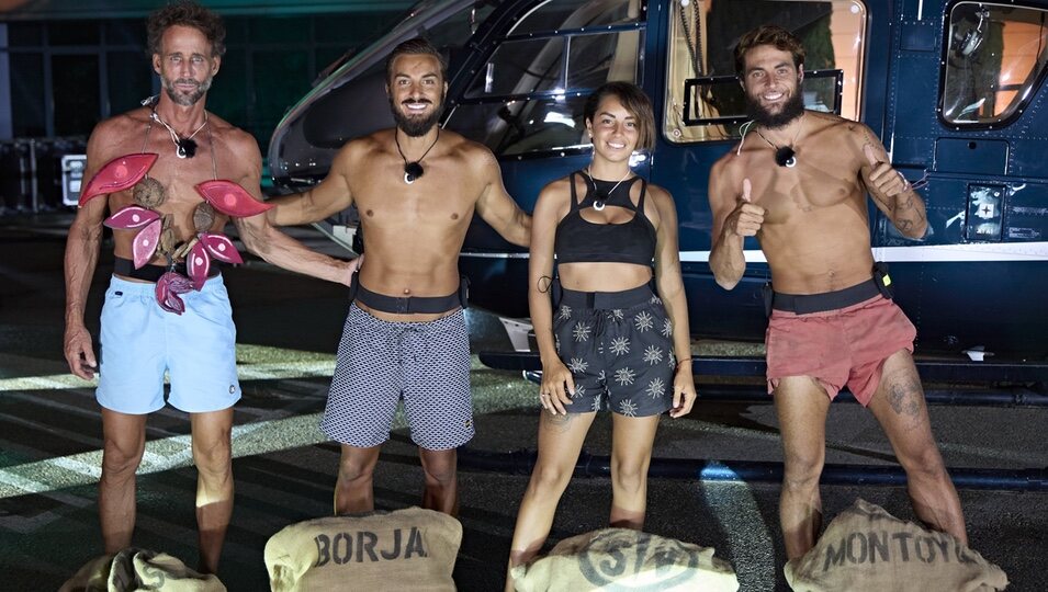 Los cuatro finalistas de 'Supervivientes 2025' a los pies del helicóptero