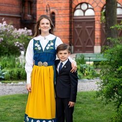 Estelle y Oscar de Suecia en el Día Nacional de Suecia 2025