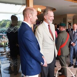 El Rey Felipe con los Príncipes Guillermo y Kate y sus hijos George y Charlotte en la final de Wimbledon