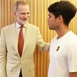 El Rey Felipe VI con Carlos Alcaraz en la final de Wimbledon 2025