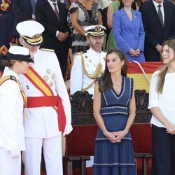 Los Reyes Felipe y Letizia y sus hijas Leonor y Sofía en el acto en el que la Princesa Leonor recibió la Gran Cruz del Mérito Naval