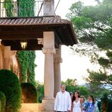 Los Reyes, la Princesa Leonor, la Infanta Sofía y la Reina Sofía llegan a la recepción en Marivent 2025