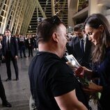 La Reina Letizia, apenada viendo la imagen de un niño fallecido en la DANA de Valencia
