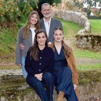 Felicitación navideña de 2025 de los Reyes Felipe y Letizia, con la Princesa Leonor y la Infanta Sofía