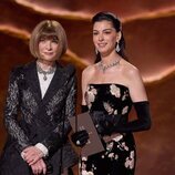 Anne Hathaway y Anna Wintour en los Oscar 2026
