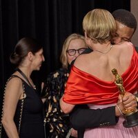 Jessie Buckley y Michael B. Jordan ganan el Oscar a Mejor Actor y Mejor Actriz