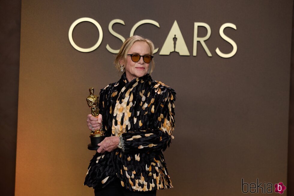 Amy Madigan ganadora del Oscar a Mejor Actriz de Reparto