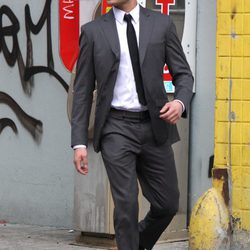Zac Efron, de traje