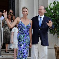 Alberto y Charlene de Mónaco en su primer acto oficial tras su luna de miel