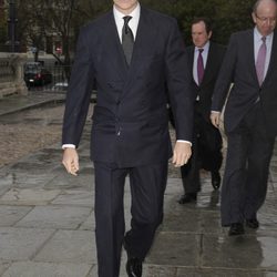 El Príncipe Felipe en el funeral de Antonio Mingote