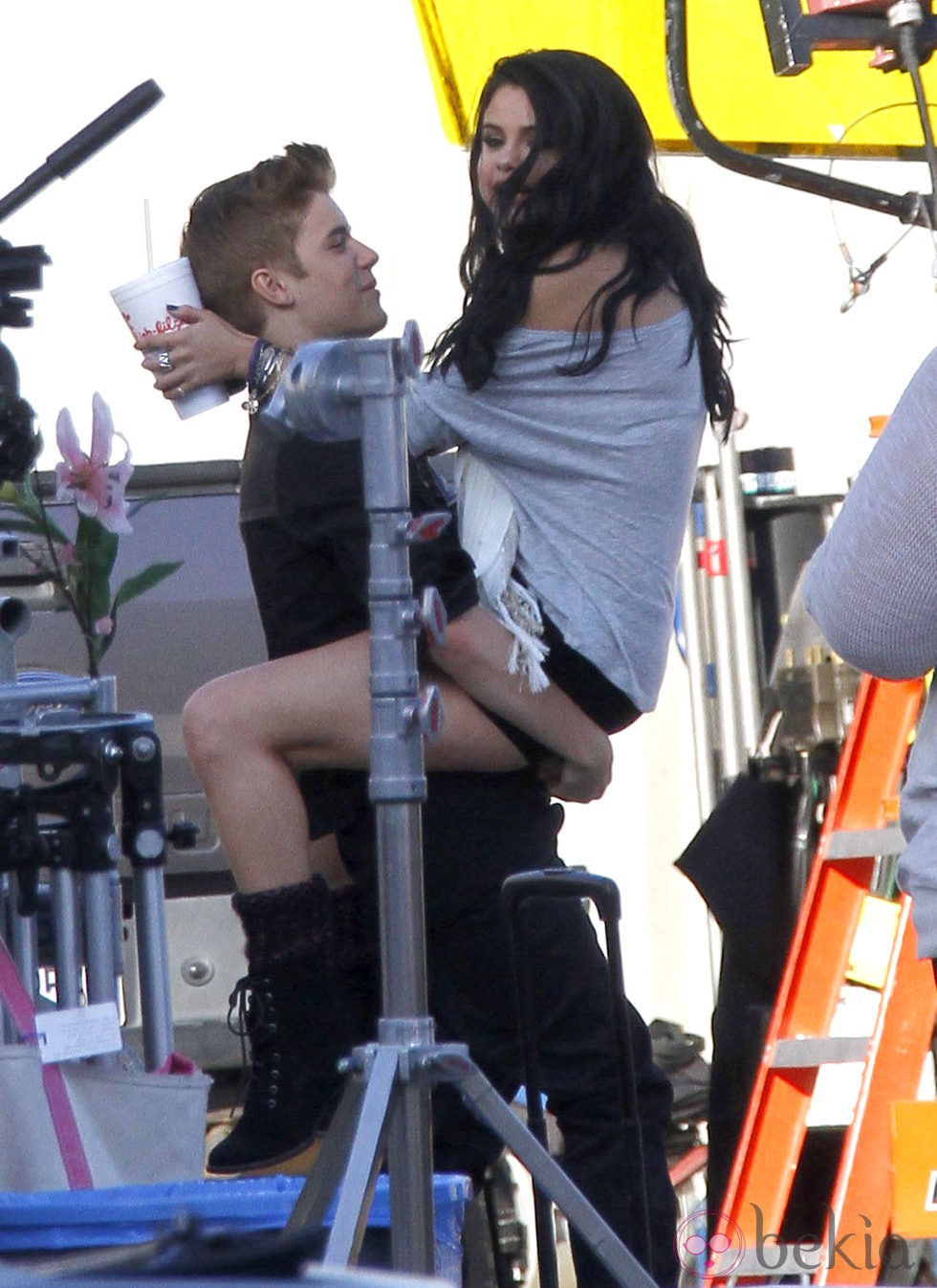 Justin Bieber y Selena Gomez en un descanso del rodajde del videoclip de 'Boyfriend'